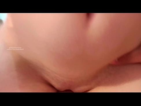 ❤️ Spím v izbe svojej sestry a tak som sa zobudila ❤ Kvalitný sex na nás ❌️