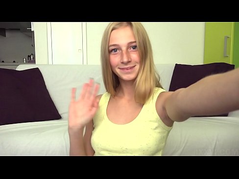 ❤️ Keď sa nudím, lenivo si masturbujem svoju ružovú kundičku ❤ Kvalitný sex na nás ❌️