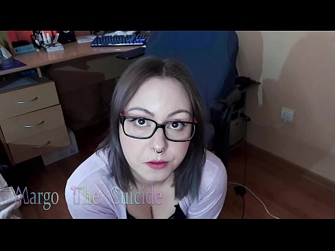 ❤️ Sexy dievča s okuliarmi hlboko fajčí vibrátor na kameru ❤ Kvalitný sex na nás ❌️